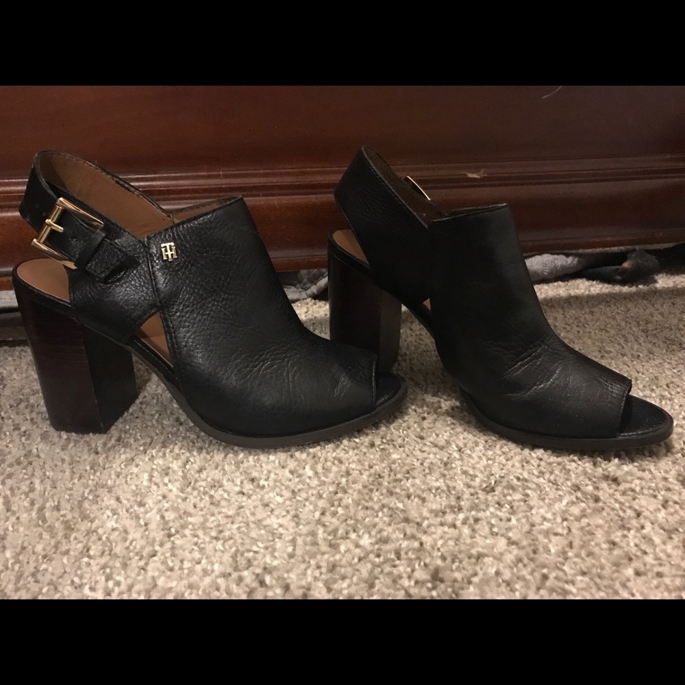 Tommy Hilfiger pumps